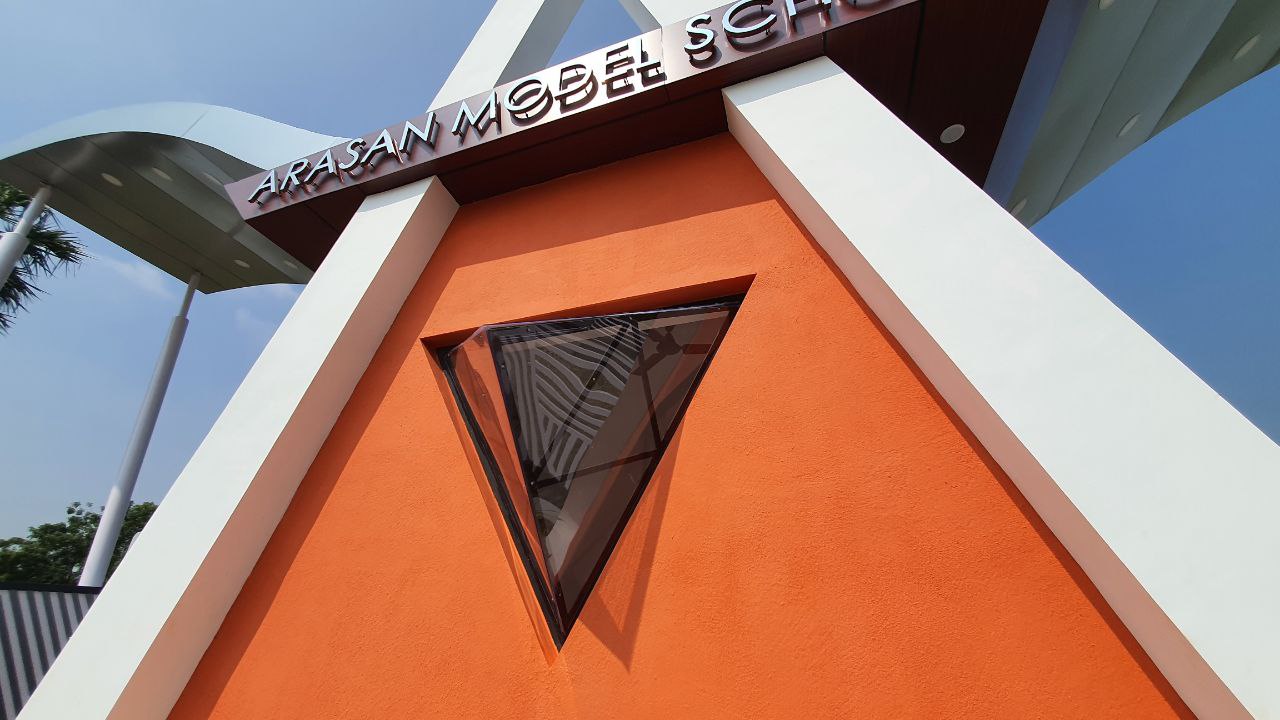 Arasan Model School